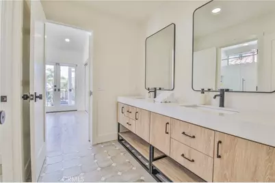 2162 Sonbria, Tustin, CA 92782 - Photo 52