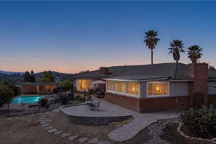 1463 S Citrus Ave, Escondido, CA 92027 - Photo 2