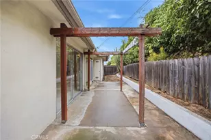 8132 Pershing Dr, Playa del Rey, CA 90293 - Photo 22