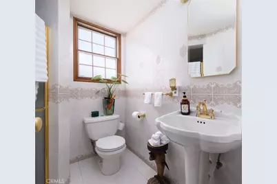 1444 W Bay, Newport Beach, CA 92661 - Photo 18