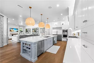 817 Main St, Huntington Beach, CA 92648 - Photo 16