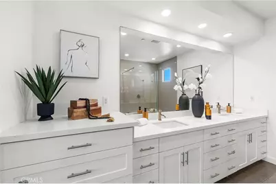 2111 Breakaway, Costa Mesa, CA 92627 - Photo 18