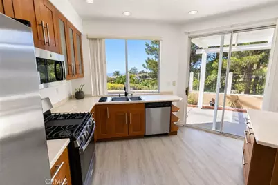 19381 Cascade Drive, Lake Forest, CA 92679 - Photo 2