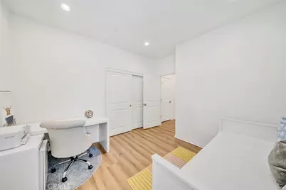 104 Beechmont, Irvine, CA 92620 - Photo 18