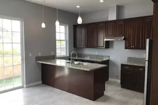 1810 Pomona Ave, Costa Mesa, CA 92627 - Photo 4