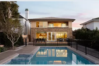 12 Harbor Island, Newport Beach, CA 92660 - Photo 2