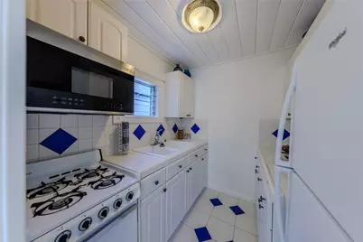 380 Thalia, Laguna Beach, CA 92651 - Photo 32