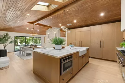 3080 Country Club Drive, Costa Mesa, CA 92626 - Photo 22
