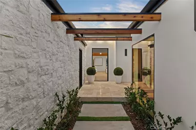 3080 Country Club Drive, Costa Mesa, CA 92626 - Photo 4