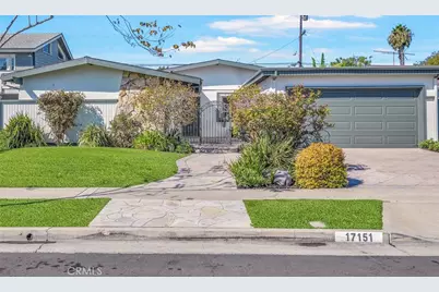 17151 Treehaven, Huntington Beach, CA 92647 - Photo 2
