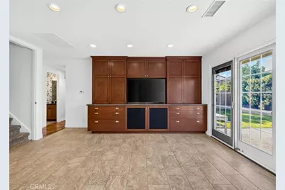 5291 Kenilworth, Huntington Beach, CA 92649 - Photo 16