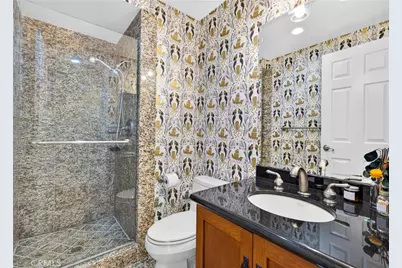 5291 Kenilworth, Huntington Beach, CA 92649 - Photo 32