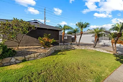 8351 Amsterdam Drive, Huntington Beach, CA 92647 - Photo 4