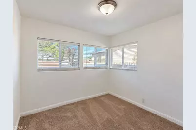 751 E 104th Street, Los Angeles, CA 90002 - Photo 10