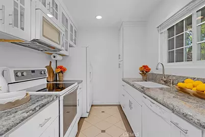 254 Streamwood, Irvine, CA 92620 - Photo 14