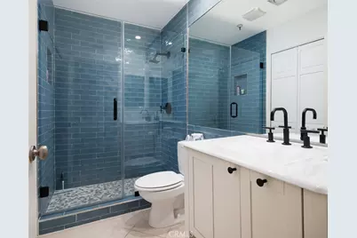 2 Canyon Island, Newport Beach, CA 92660 - Photo 10