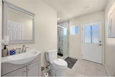 12205 S Halldale, Los Angeles, CA 90047 - Photo 16