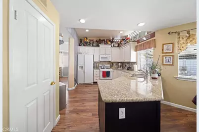 39521 39521 Via Temprano, Murrieta, CA 92563 - Photo 16