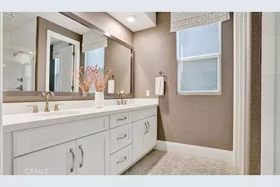 111 Frame, Irvine, CA 92618 - Photo 14