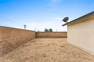 15797 Paine, Fontana, CA 92336 - Photo 30