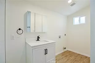122 N Bewley St, Santa Ana, CA 92703 - Photo 26