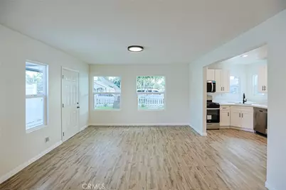 122 N Bewley Street, Santa Ana, CA 92703 - Photo 14