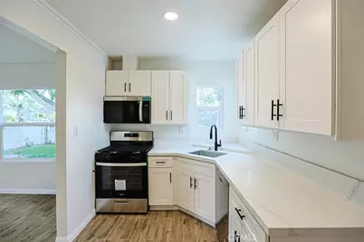 122 N Bewley Street, Santa Ana, CA 92703 - Photo 16