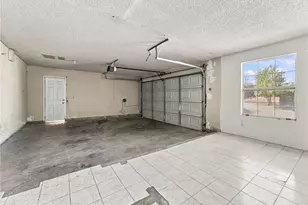 37620 Robin Ln, Palmdale, CA 93550 - Photo 34