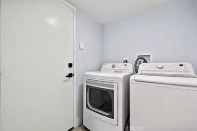 19700 Lull, Los Angeles, CA 91306 - Photo 30