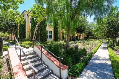 47 Mayfair, Irvine, CA 92620 - Photo 2
