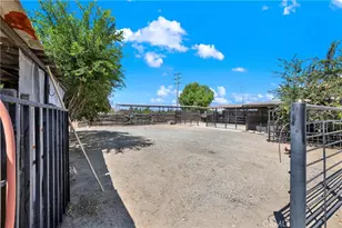 3949 Bluff, Norco, CA 92860 - Photo 38