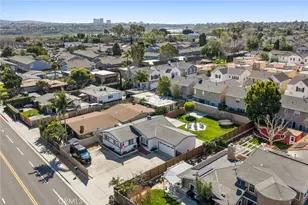 315 University Dr, Costa Mesa, CA 92627 - Photo 16
