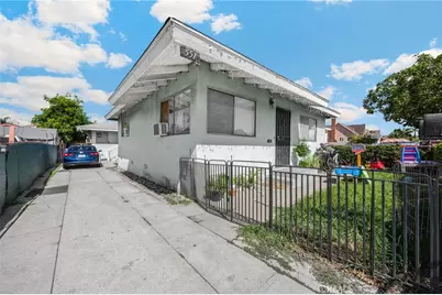 549 Hoefner, Los Angeles, CA 90022 - Photo 2