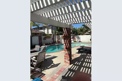 10142 Cliff Drive, Huntington Beach, CA 92646 - Photo 2