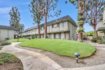 229 W Wilson Street #10, Costa Mesa, CA 92627 - Photo 2