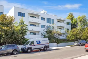 853 S Lucerne, Los Angeles, CA 90005 - Photo 2