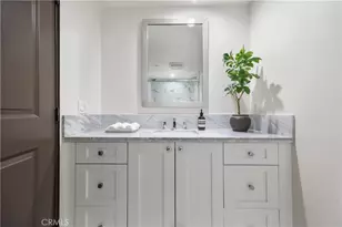 853 S Lucerne, Los Angeles, CA 90005 - Photo 12