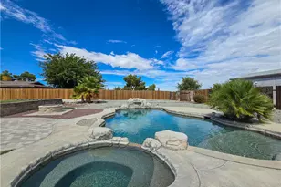 11043 Pinon Ave, Hesperia, CA 92345 - Photo 18
