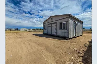 11043 Pinon Avenue, Hesperia, CA 92345 - Photo 22