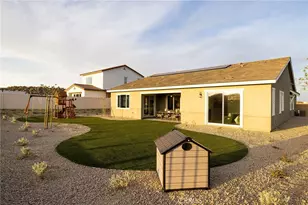 39301 Saddle Dr, Palmdale, CA 93551 - Photo 16