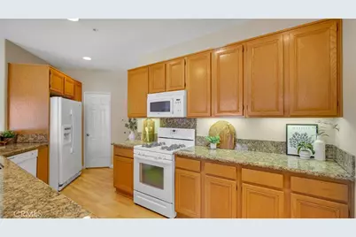 329 Rathbourne, Irvine, CA 92620 - Photo 10
