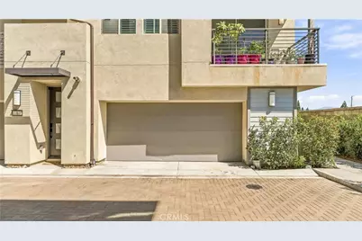 1570 Topeka Avenue #8, Placentia, CA 92870 - Photo 2