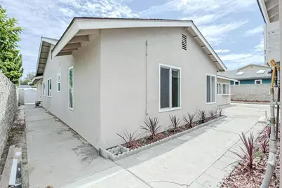 115 S La Paz, Anaheim, CA 92807 - Photo 24