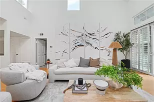 11667 Gorham, Los Angeles, CA 90049 - Photo 2