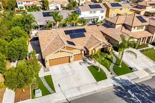 30208 Sutton Ct, Menifee, CA 92584 - Photo 4
