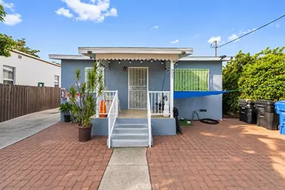 907 E 109th, Los Angeles, CA 90059 - Photo 2