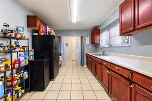 907 E 109th, Los Angeles, CA 90059 - Photo 26