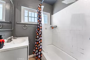 907 E 109th, Los Angeles, CA 90059 - Photo 24