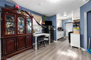 907 E 109th, Los Angeles, CA 90059 - Photo 14
