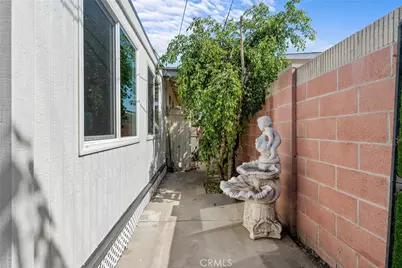 2040 W Embassy Ave, Anaheim, CA 92804 - Photo 22